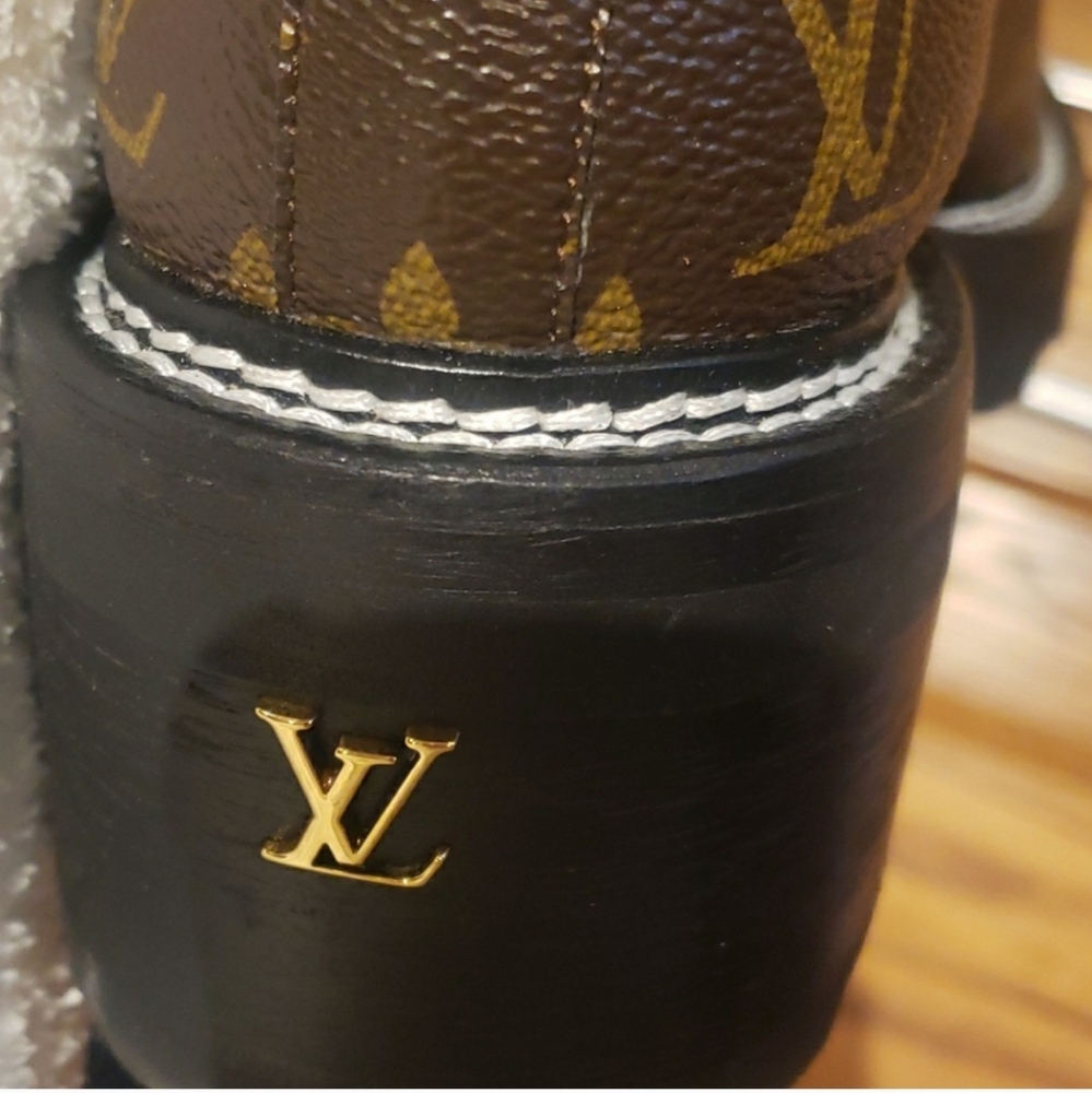 Nwt Louis Vuitton Monogram Brown Ankle Boots Size 39.5 Sold Out - Picture 6 of 13